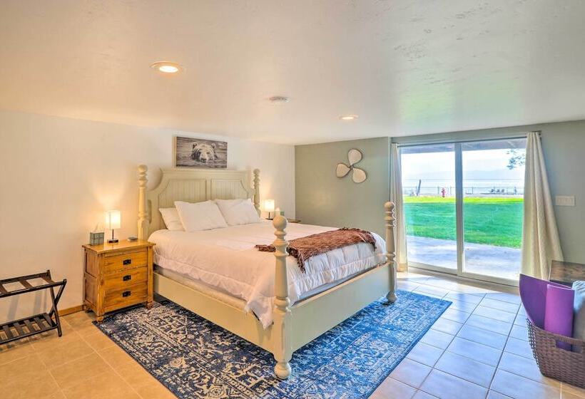 Lakeside Home W/ Beach ~ 14 Mi To Ski Area!