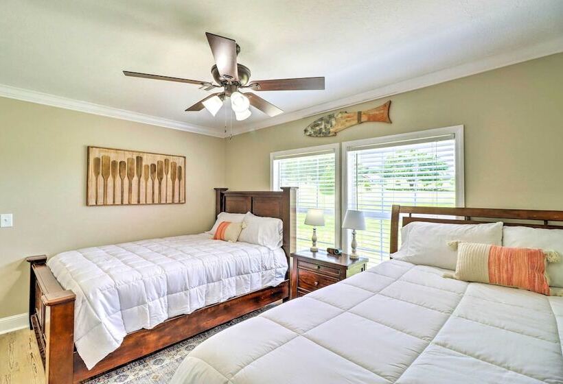 Lakeview Edgemont Escape W/ Fire Pit + Grill!