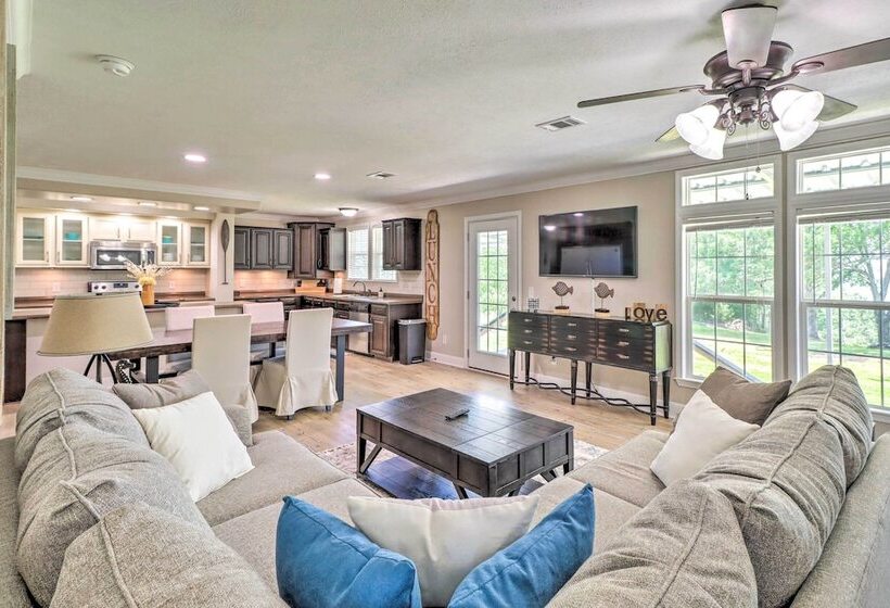 Lakeview Edgemont Escape W/ Fire Pit + Grill!