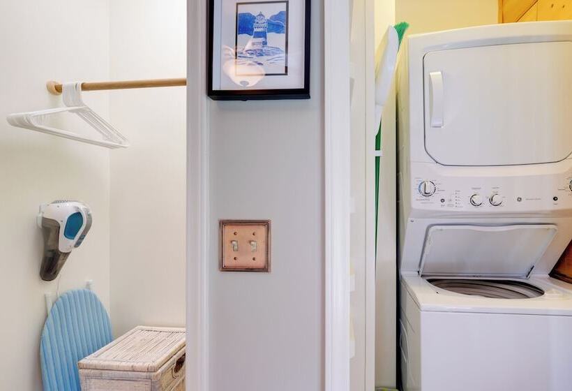 Lakewood Lodge Escape W/ Fire Pit