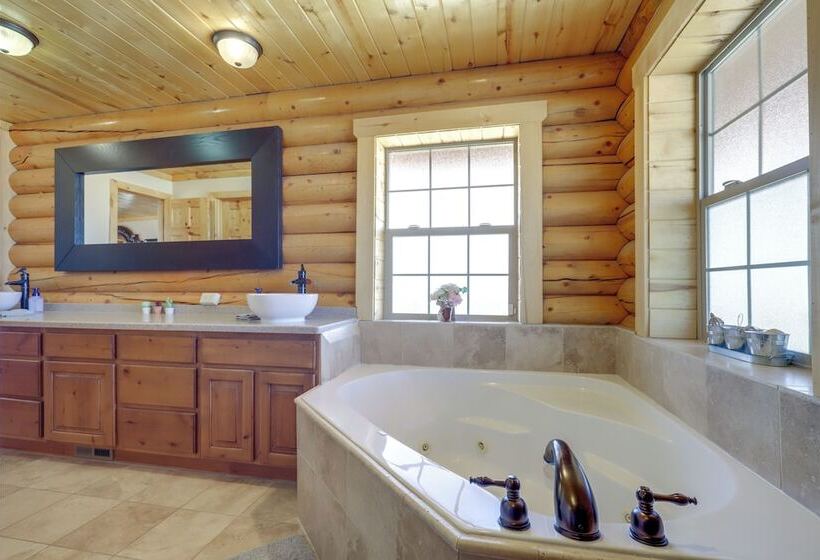 Large Sterling Cabin < 1 Mi To Palisade State Park