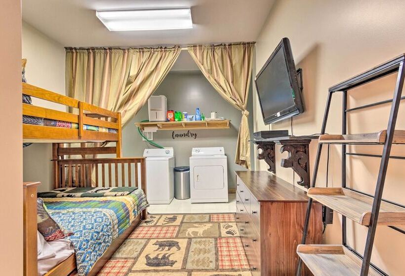 Lavish Beech Mountain Ski Cabin W/ Hot Tub!