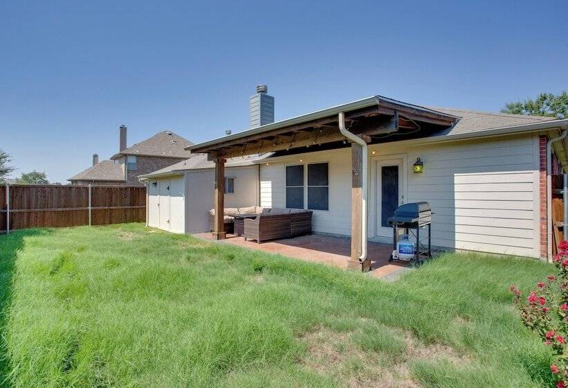 3 Mi To Union Park: Little Elm Escape W/ Patio