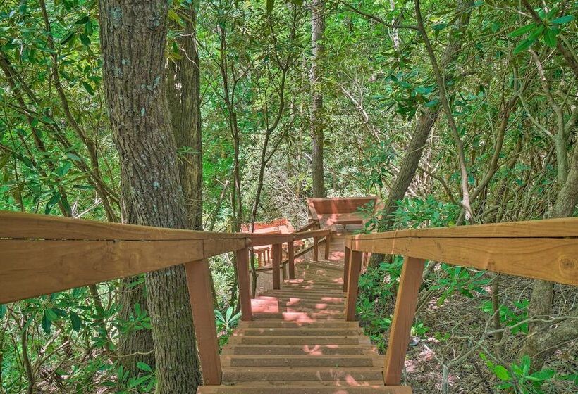 Cabin W/ Decks & Fireplace: 11 Mi To Pigeon Forge!