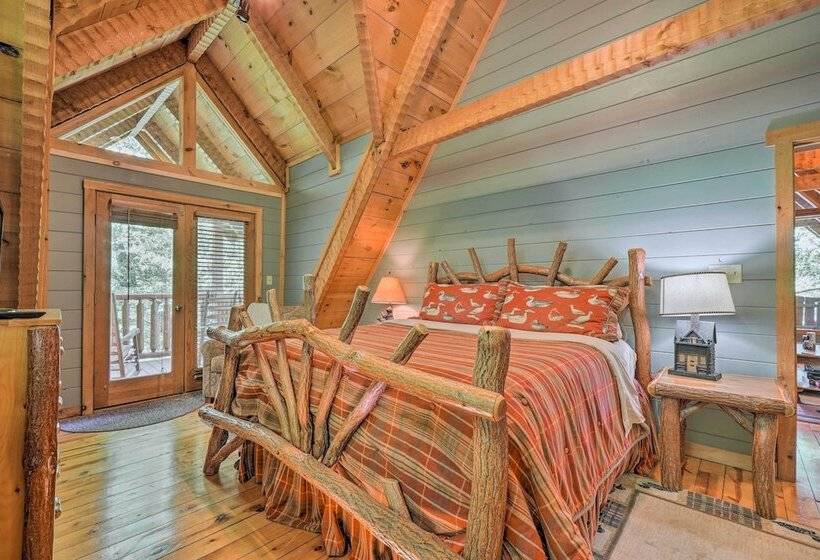 Cabin W/ Decks & Fireplace: 11 Mi To Pigeon Forge!