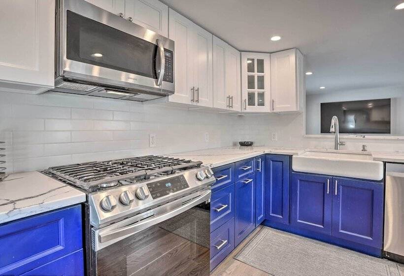 Long Island Home Near Beaches & Golf