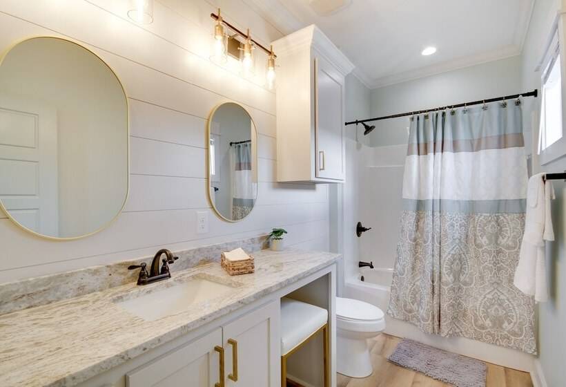 Lovely Bay St Louis Retreat W/ Dock & Canal Access