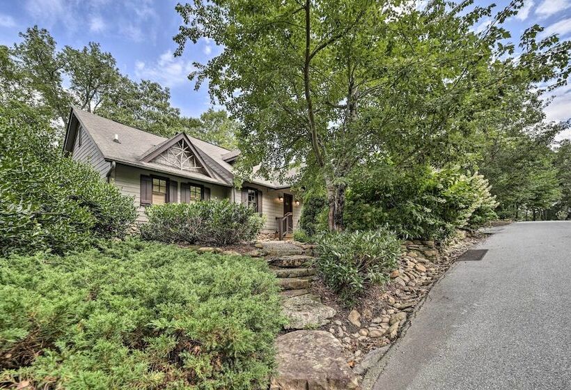 Cashiers Home W/ Outdoor Fireplace & Fire Pit!