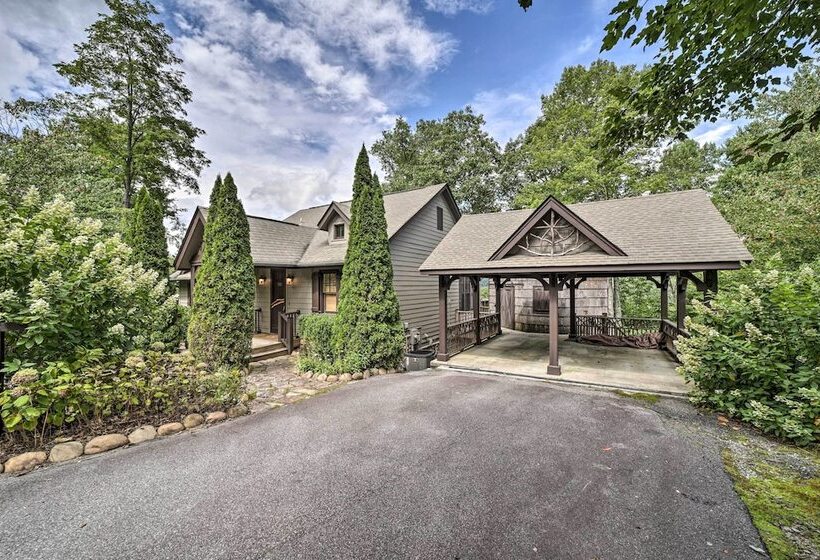 Cashiers Home W/ Outdoor Fireplace & Fire Pit!