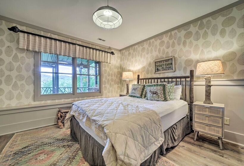 Cashiers Home W/ Outdoor Fireplace & Fire Pit!