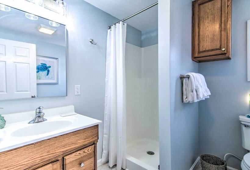 Lovely Fenwick Island Home W/ Fire Pit + Bay Views