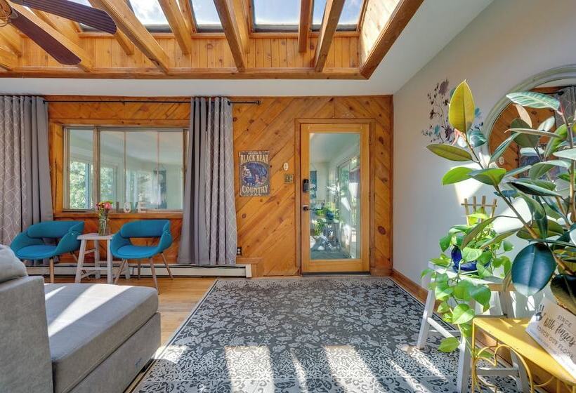 Stunning Golden Home W/ Deck ~ 35 Mi To Denver!