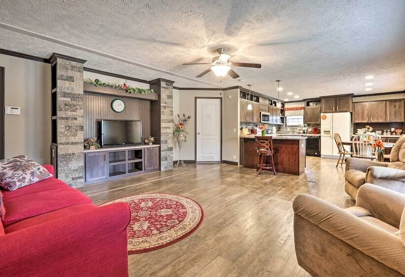 Lovely Sadieville Retreat W/ Deck & Grill!