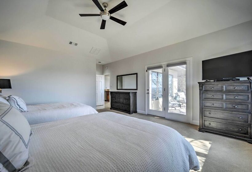 Lovely Spicewood Cottage W/ Patio & Grill!