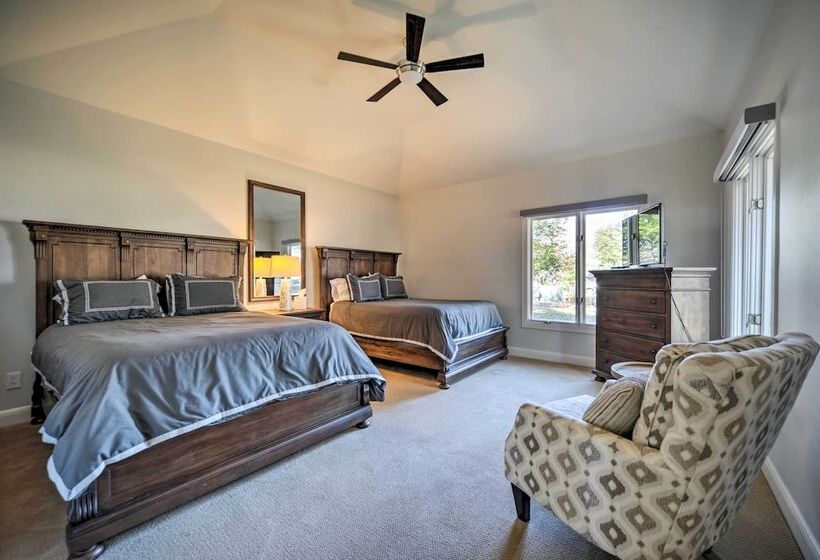 Lovely Spicewood Cottage W/ Patio & Grill!