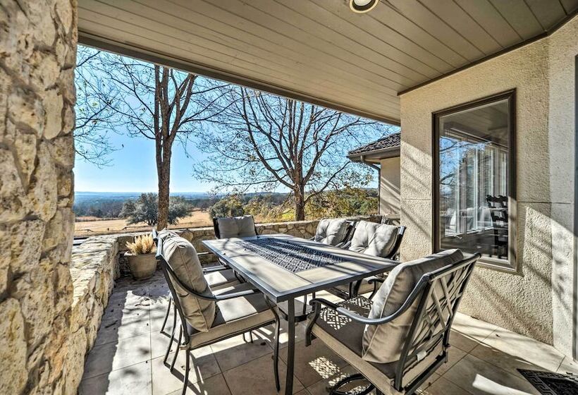 Lovely Spicewood Cottage W/ Patio & Grill!