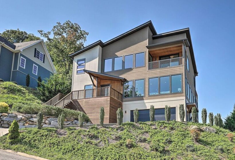 Luxe Asheville Home W/ Stunning Mountain Views!