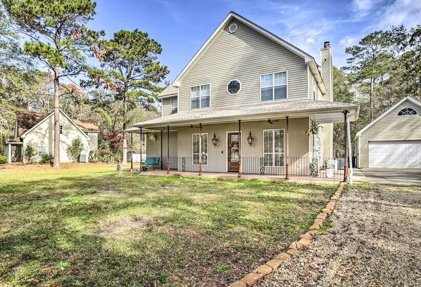 Luxe Home W/ Yard Near Lake Pontchartrain!
