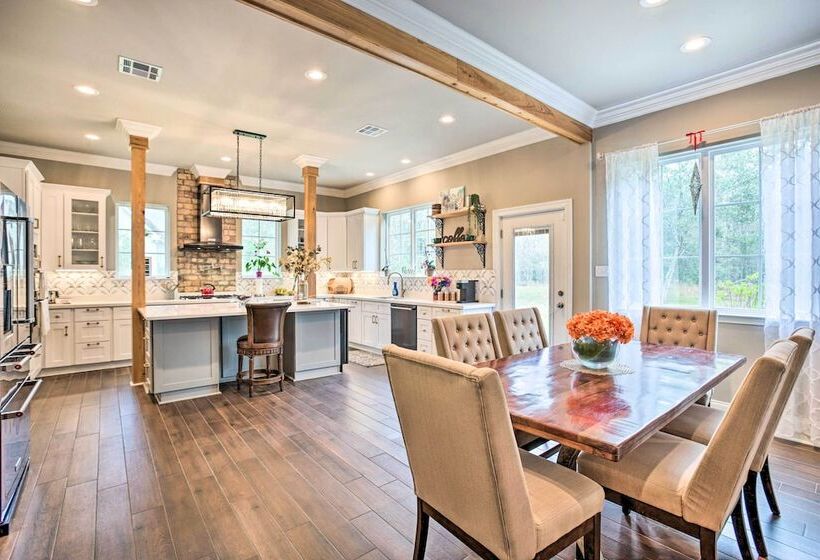 Luxe Home W/ Yard Near Lake Pontchartrain!