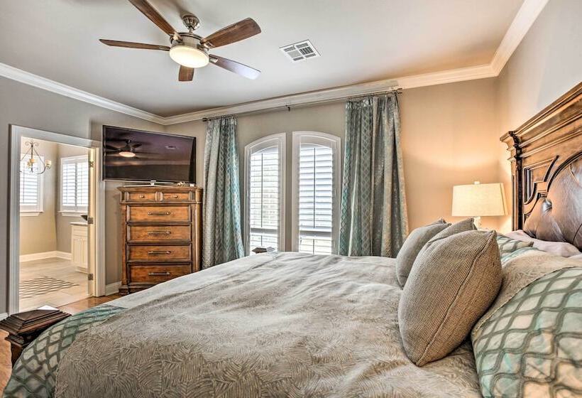Luxe Home W/ Yard Near Lake Pontchartrain!