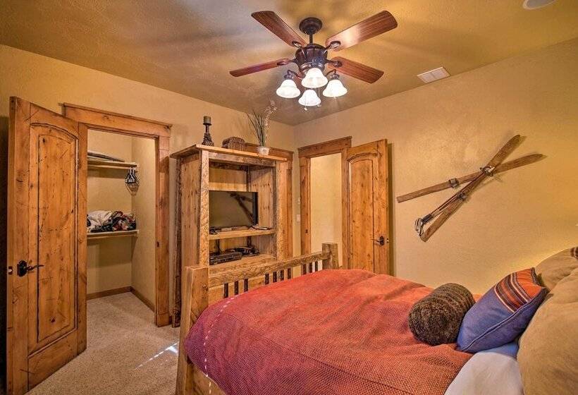 Luxe Mccall Cabin W/ Hot Tub ~ 8 Mi To Skiing