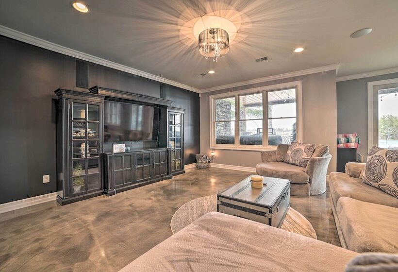 Luxe Waterfront Home W/ Private Lake Access!