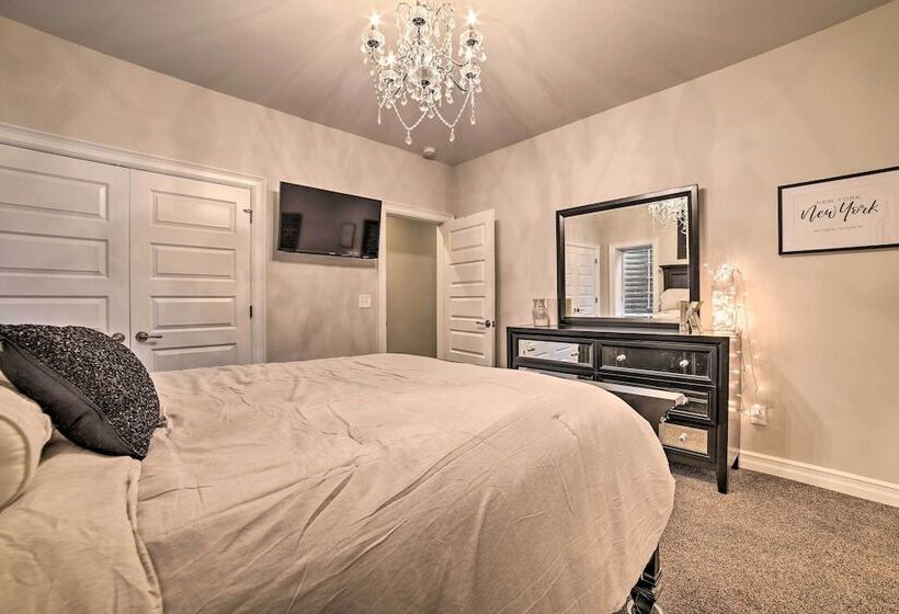 Luxe Waterfront Home W/ Private Lake Access!