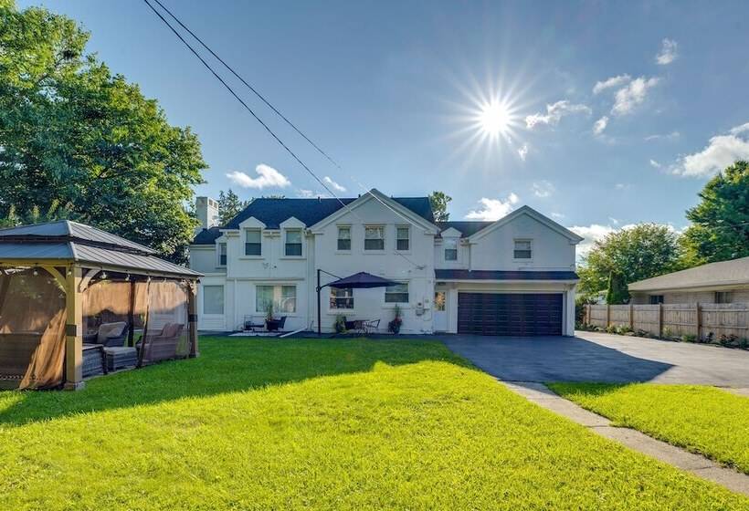 Luxurious Detroit Home   Walk To Golf & Park!