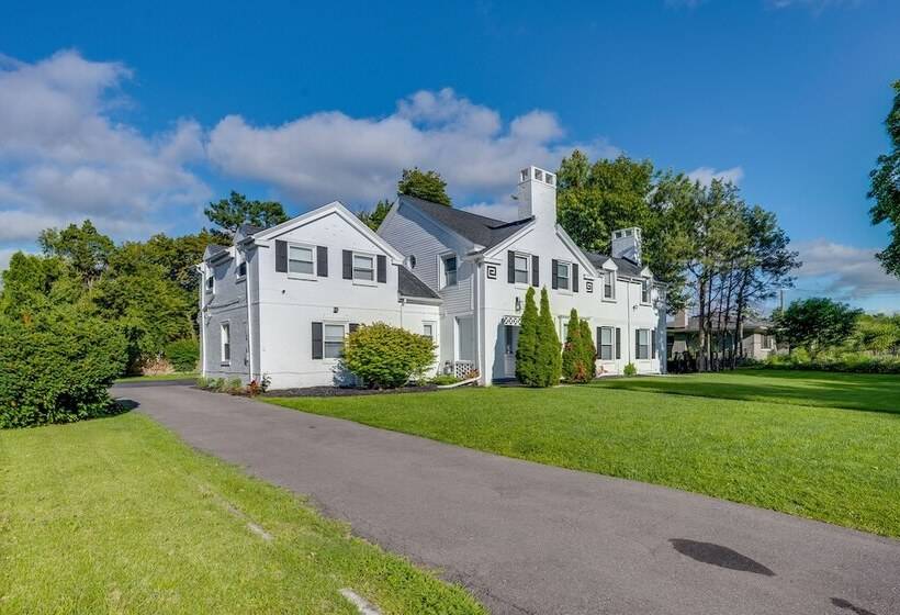 Luxurious Detroit Home Walk To Golf & Park!