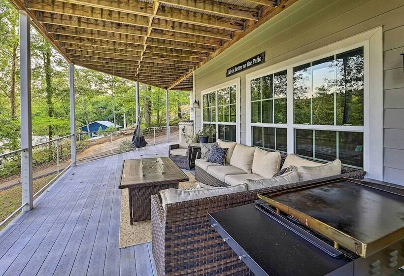 Luxurious Waterfront Home On Pickwick Lake!