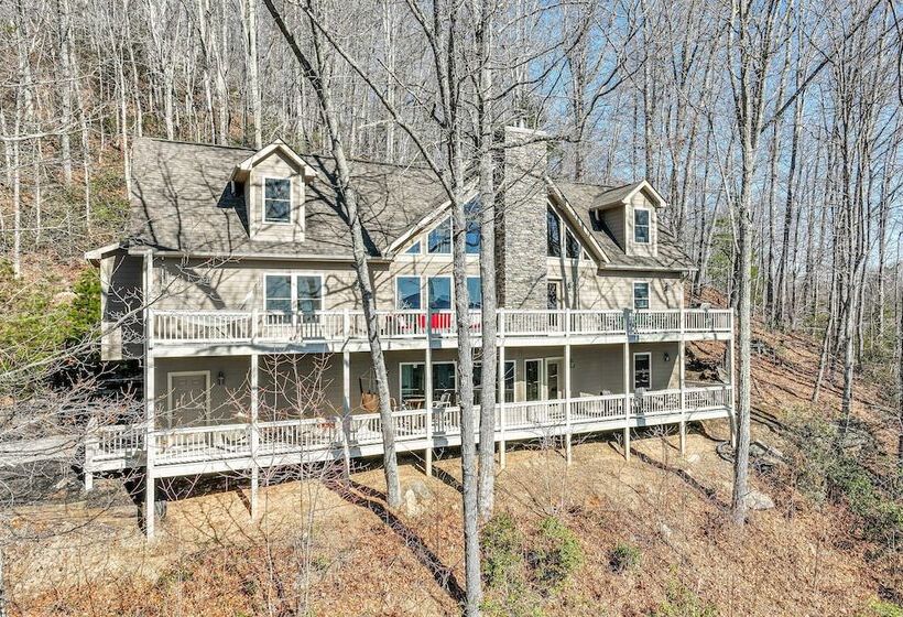 Luxurious Waynesville Family Home W/ Gorgeous View