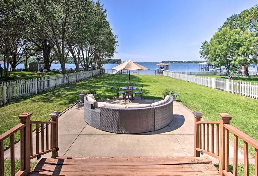 Lakefront Mabank Gem W/ Sunset Views: Pets Welcome