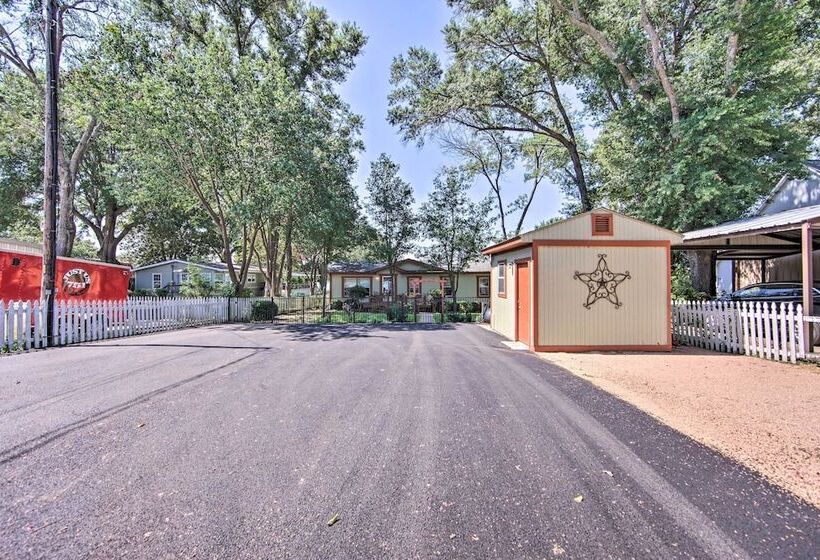 Lakefront Mabank Gem W/ Sunset Views: Pets Welcome