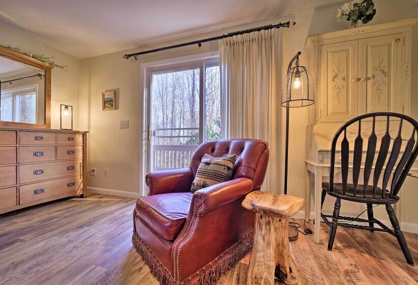 Maggie Valley Cabin W/ Game Room + Hot Tub!