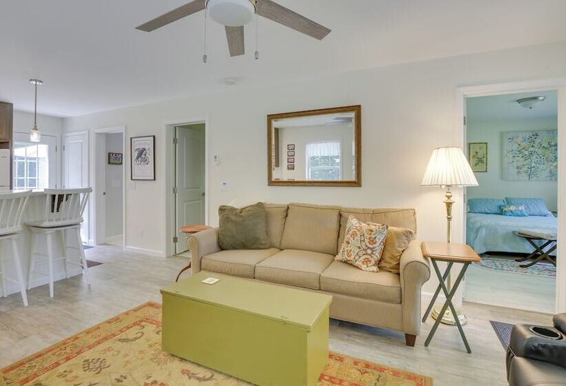 Maine Cottage W/ Dock & Kayaks, Near Augusta!