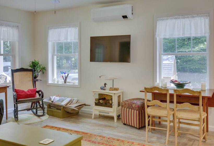 Maine Cottage W/ Dock & Kayaks, Near Augusta!