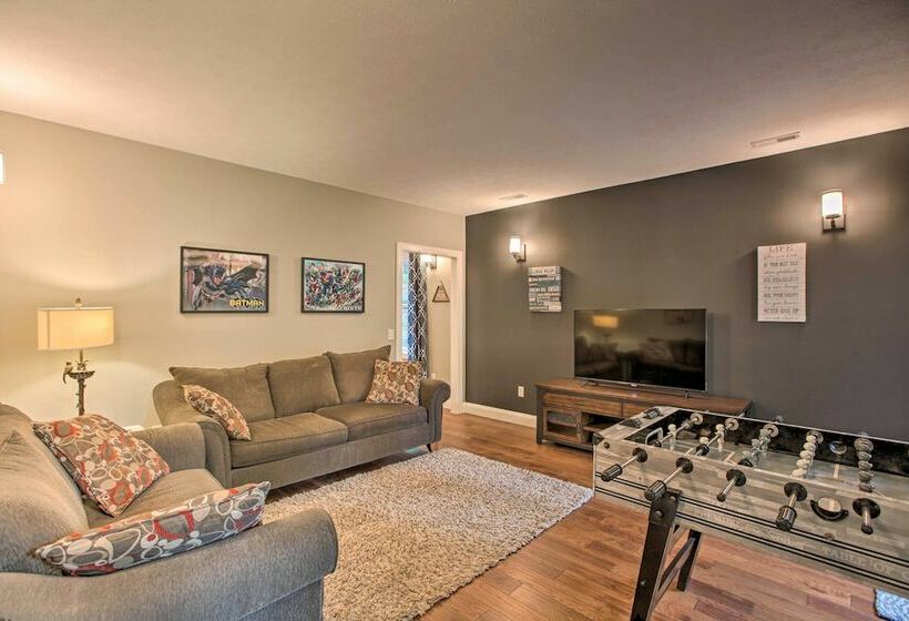 Massanutten Resort Retreat W/ Hot Tub & Game Room!