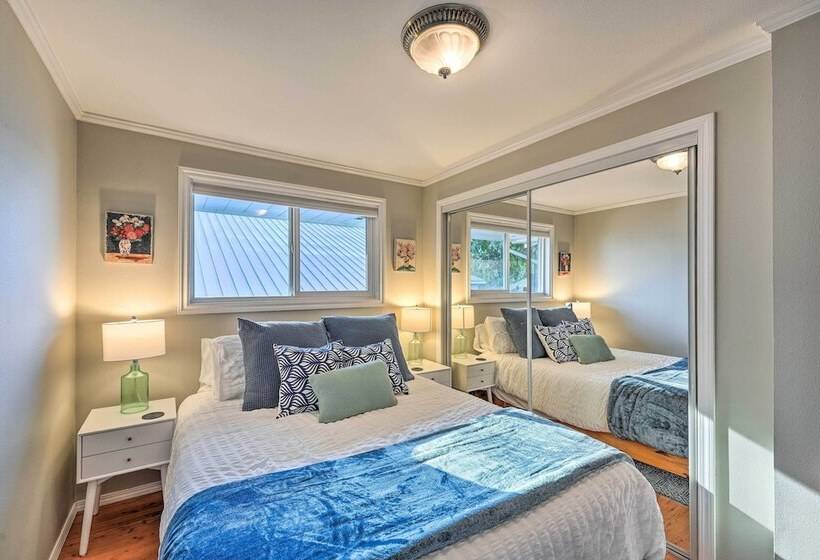 Mckees Beach House W/ Ocean Views, Hot Tub!