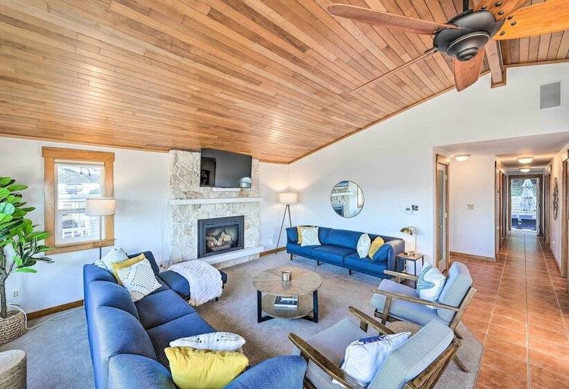 Mckees Beach House W/ Ocean Views, Hot Tub!