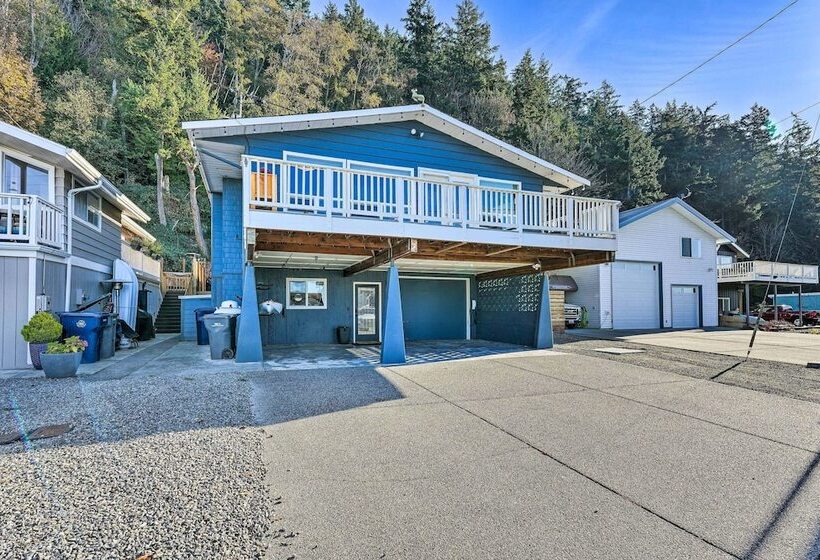 Mckees Beach House W/ Ocean Views, Hot Tub!
