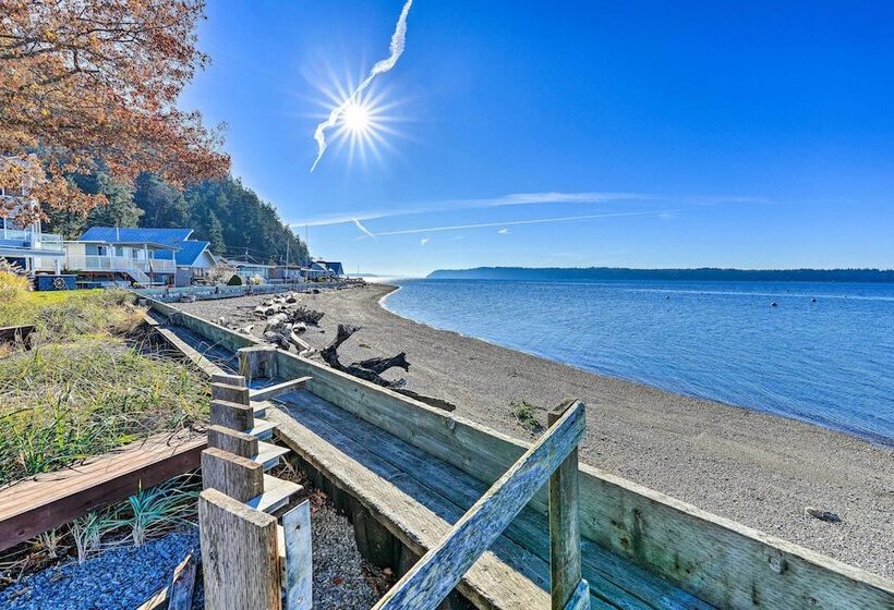 Mckees Beach House W/ Ocean Views, Hot Tub!