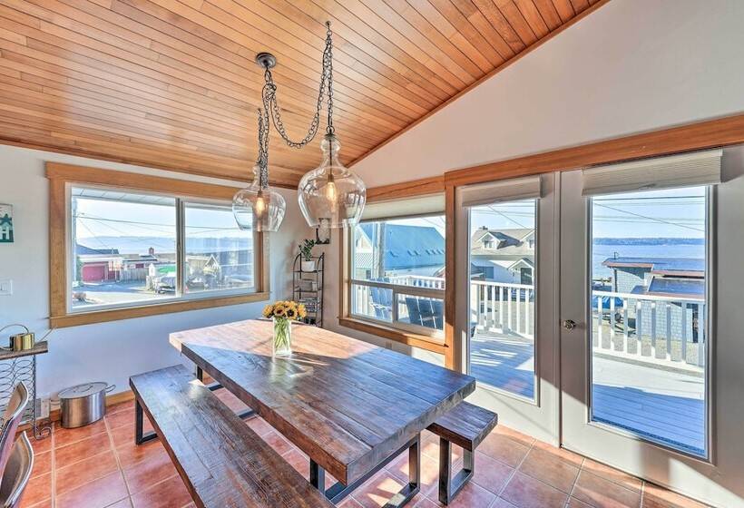 Mckees Beach House W/ Ocean Views, Hot Tub!