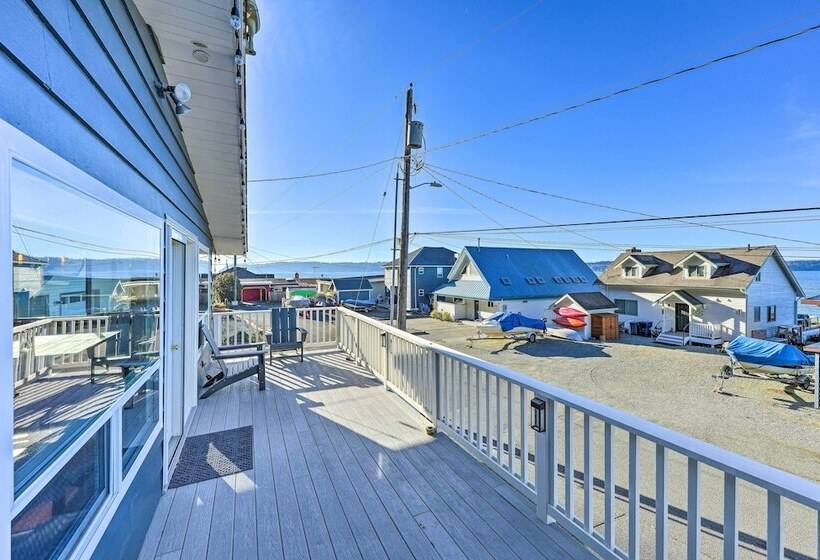 Mckees Beach House W/ Ocean Views, Hot Tub!