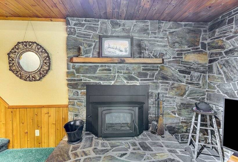 Modern Black Hills Cabin W/ Loft & Wraparound Deck