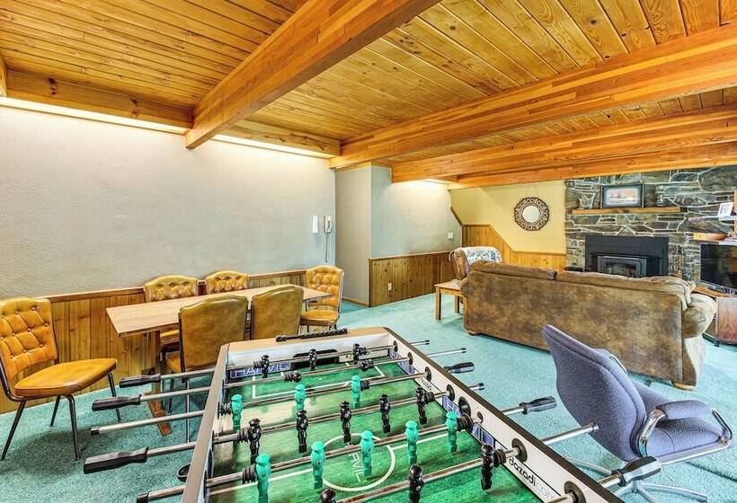 Modern Black Hills Cabin W/ Loft & Wraparound Deck