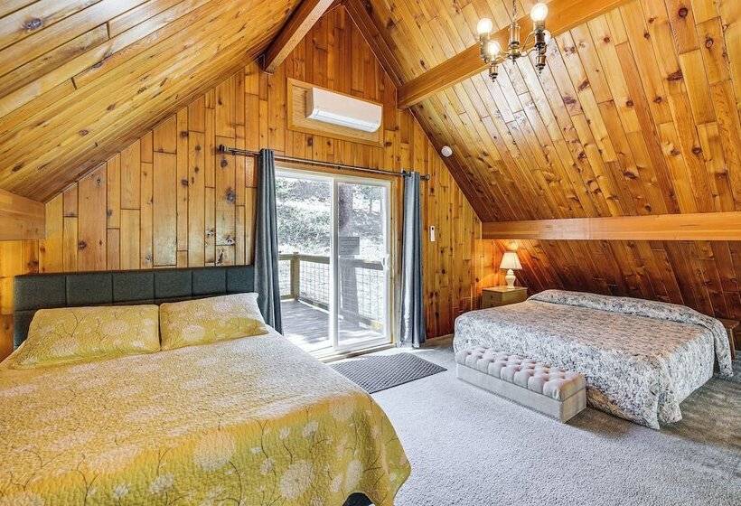 Modern Black Hills Cabin W/ Loft & Wraparound Deck