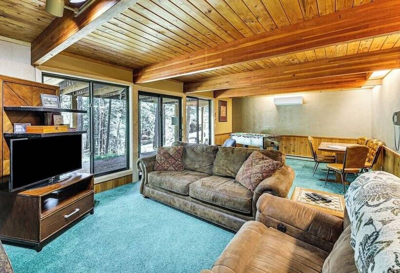 Modern Black Hills Cabin W/ Loft & Wraparound Deck