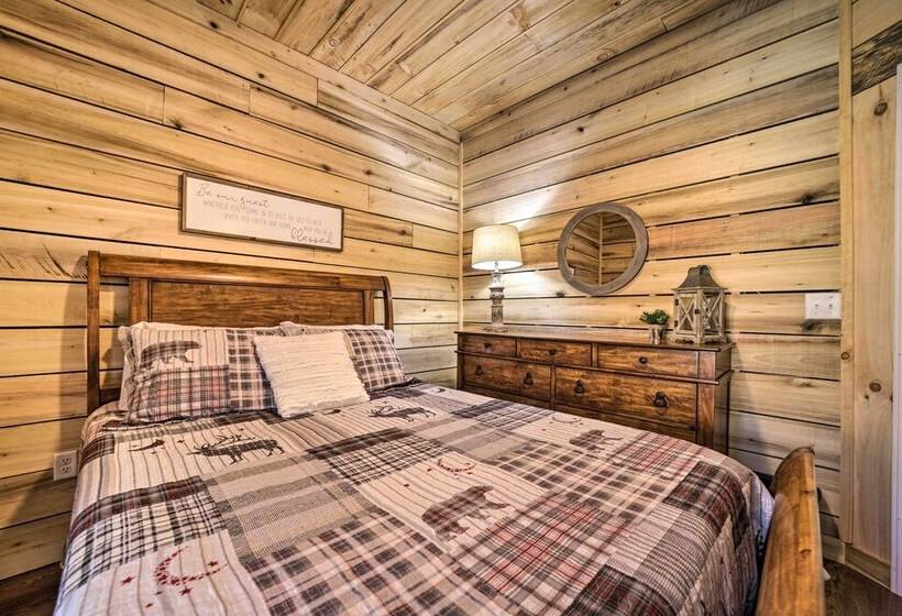 Modern Cabin W/ Fire Pit < 3 Mi To Trails!