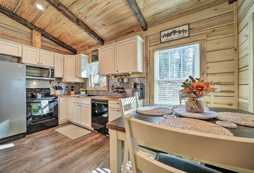 Modern Cabin W/ Fire Pit < 3 Mi To Trails!