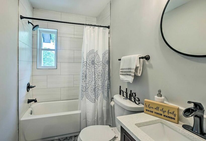 Modern, Colorful Home ~ 2 Mi To Tuskegee Uni